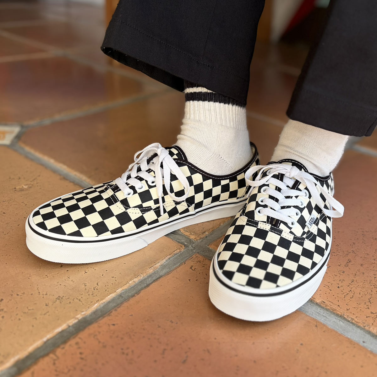 VANS Authentic Checker