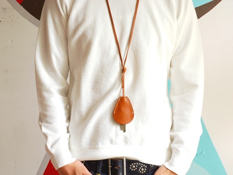 BUTTON WORKS Teardrop Key Necklace