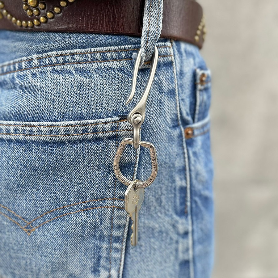 Button Works / SD Fishhook Shackle Key