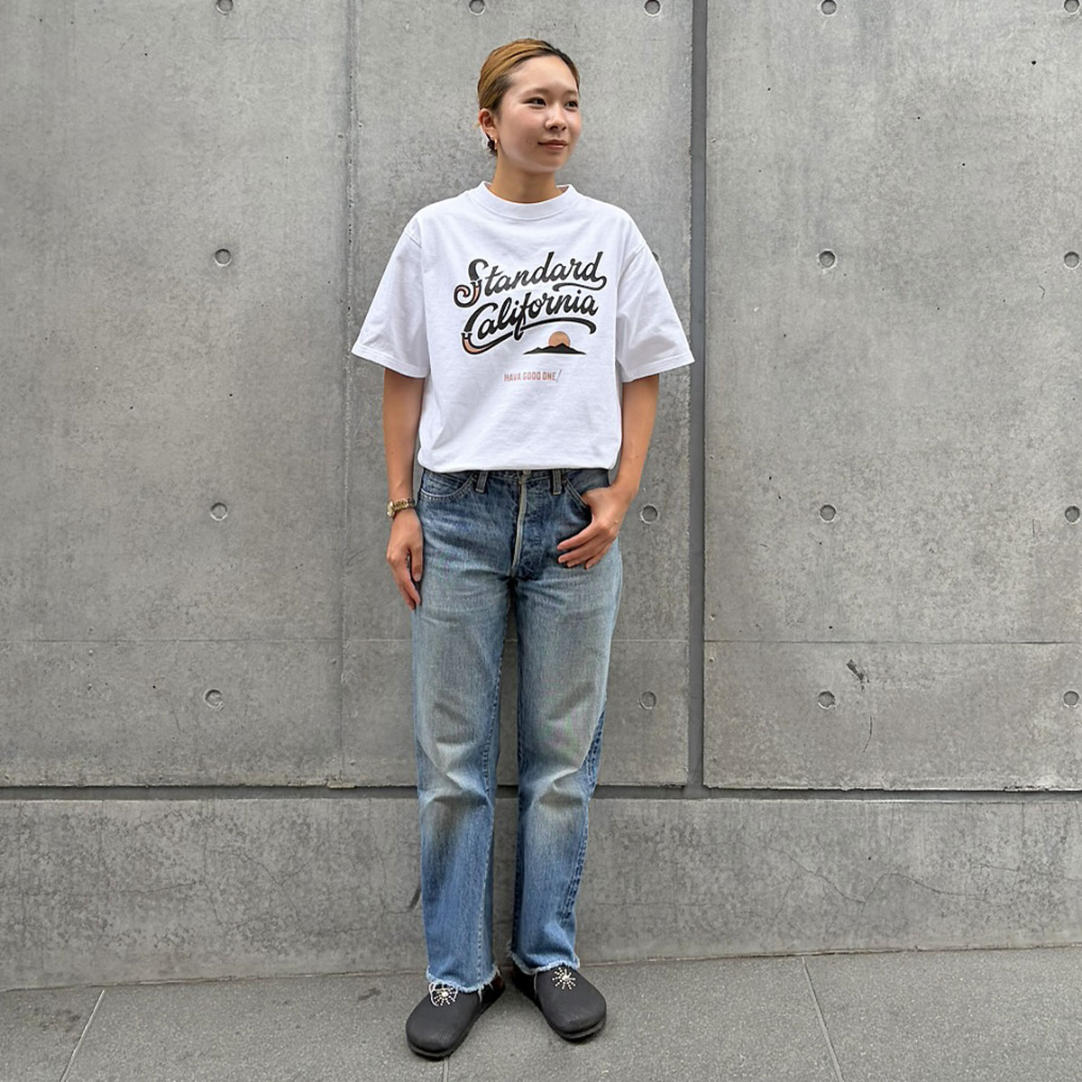 SD Heavyweight Modern Twist Signs Logo2 T