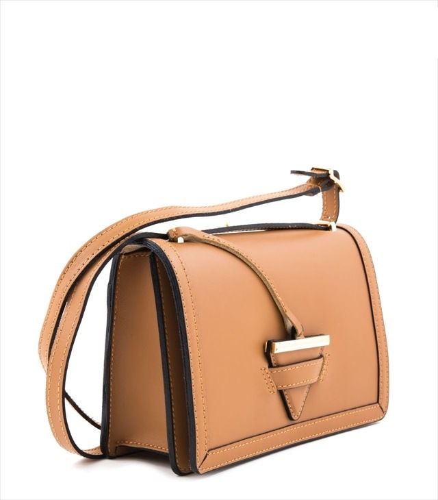 LEATHER CROSSBODY BAG TRACOLLA_0012_CU COLOR LIGHT BROWN ショルダーバッグ