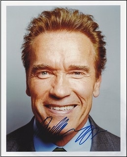 セール中…アーノルドシュワルツェネッガー直筆サイン入り2Lサイズ写真…コマンドー アーノルド・シュワルツェネッガー 直筆オートグラフ | すべての商品