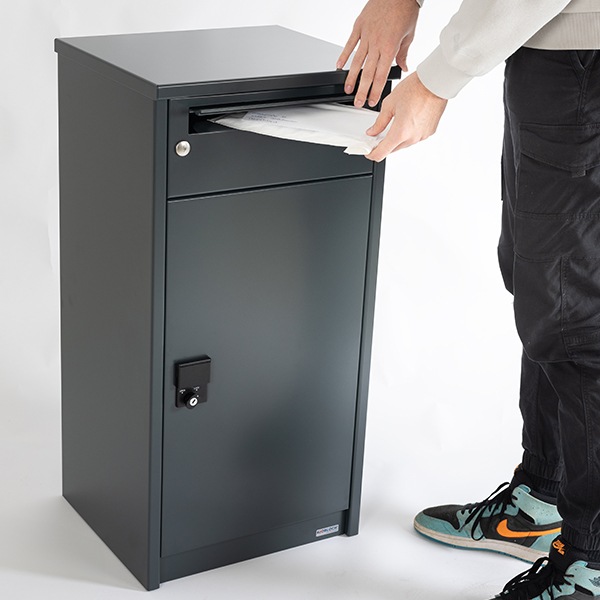新品未使用、付属品込み、箱タグなし。 Amazon｜イーケーオー EKO ごみ箱 センサー式 45L センサー