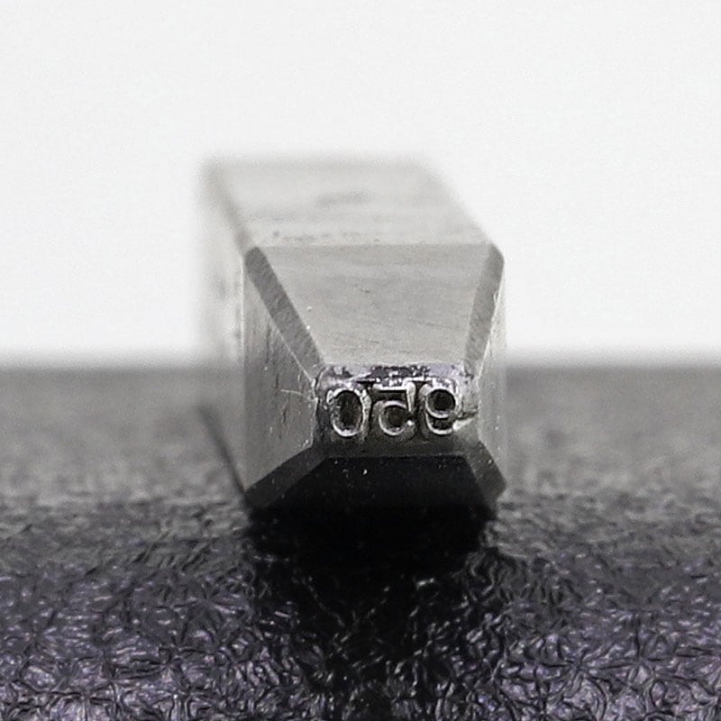 刻印 小次郎 曲 高級手打ち英字刻印セット 美品彫金 深曲り 0.8mm 0
