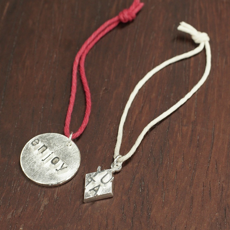 日本刀デザインネックレス アクセサリー ダイヤモンド サファイア