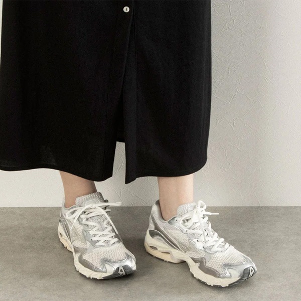 MIZUNO �ߥ��� �������֥饤���� 10 WAVE RIDER 10 D1GA2431 ���ˡ����� �ۥ磻�ȡߥ饤�ȥ١�����ߥ���С� ��ǥ�����������̵����