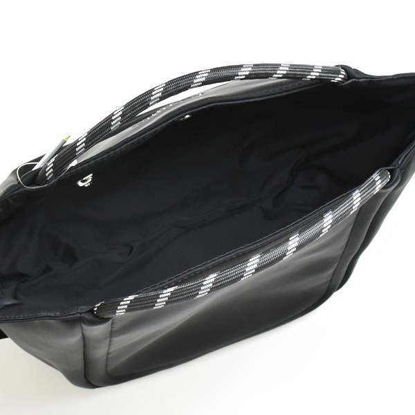FREDRIK PACKERS �ե�ɥ�å��ѥå����� 2Way�ȡ��ȥХå� TAM(M) �����ץϥ�ɥ�2Way�ȡ��ȥХå� FPNP-TT31