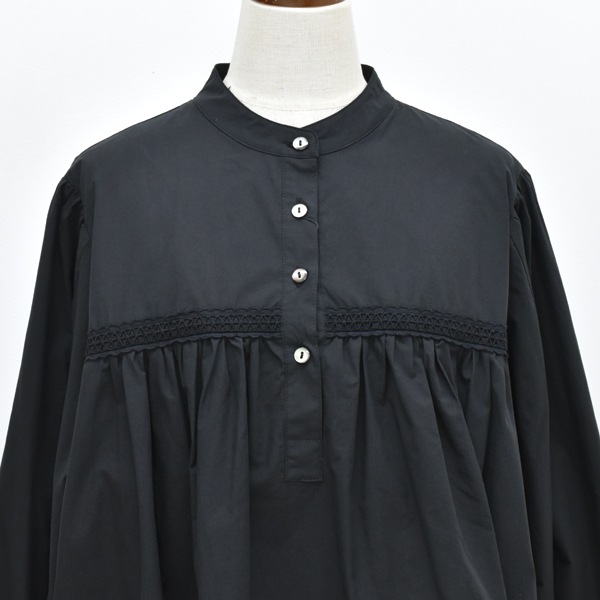 ��26AW��THE SHINZONE ���󥾡��� CHURCH BLOUSE ���㡼���֥饦�� �ɽ��졼�� �ե�� 26AMSBL06 ��ǥ�����������̵����