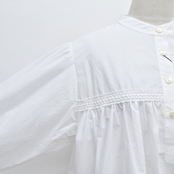 ��26AW��THE SHINZONE ���󥾡��� CHURCH BLOUSE ���㡼���֥饦�� �ɽ��졼�� �ե�� 26AMSBL06 ��ǥ�����������̵����