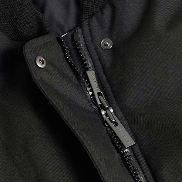 PYRENEX �ԥ�ͥå��� MONGIE ��󥸡� ��������󥰥��㥱�å� HWU035 ��ǥ�����������̵����