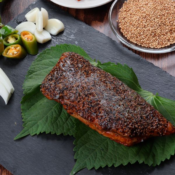 [凍]合鴨パストラミ 200g / 鴨 胡椒 鶏肉 鴨肉 燻製された鴨肉 お酒のつまみ サラダ オードブル