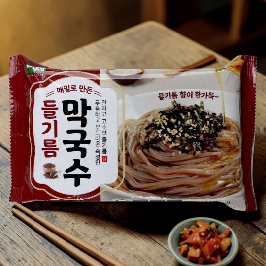 [白斎] えごま油 マッククス 麺 211g / 混ぜ麺 香ばしさ ヘルシー麺 韓国式そば