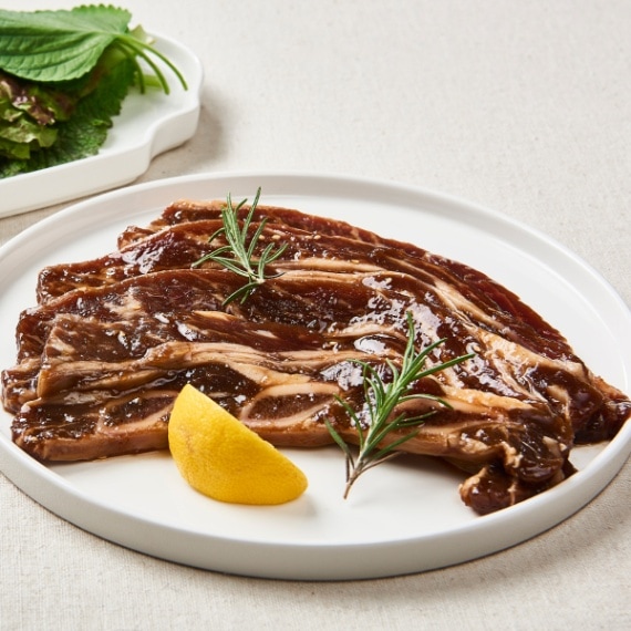 [凍] ヤンニョム 味付け 骨付き LA カルビ スライス 1kg / お歳暮 アメリカ産 韓国焼肉 たれ　