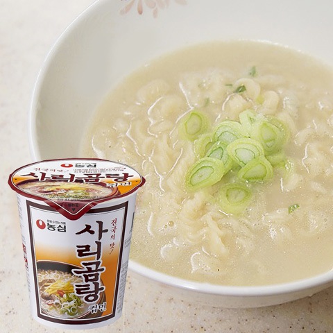 訳ありセール[農心] サリコムタン カップ 61g / 【賞味期限：2026/12/10】韓国らーめん カップラーメン