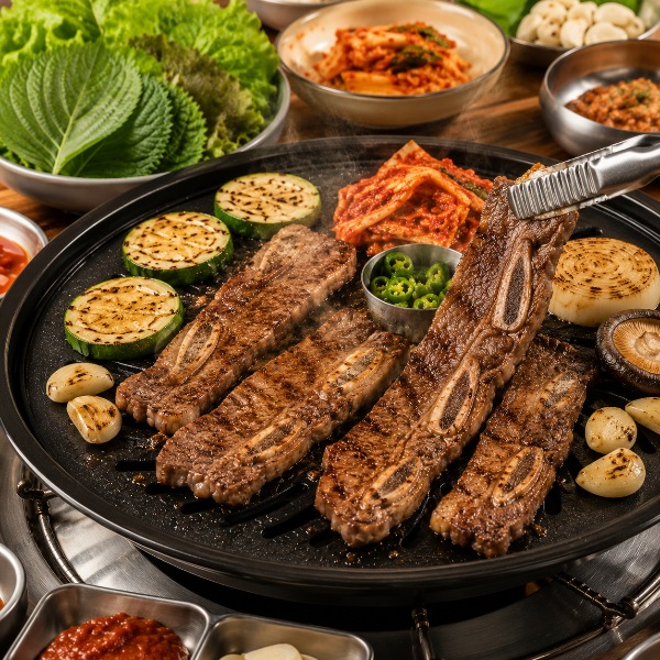 [凍] 骨付き LAカルビ スライス 1kg /牛カルビ 骨付きカルビ 焼肉 BBQ 韓国料理 