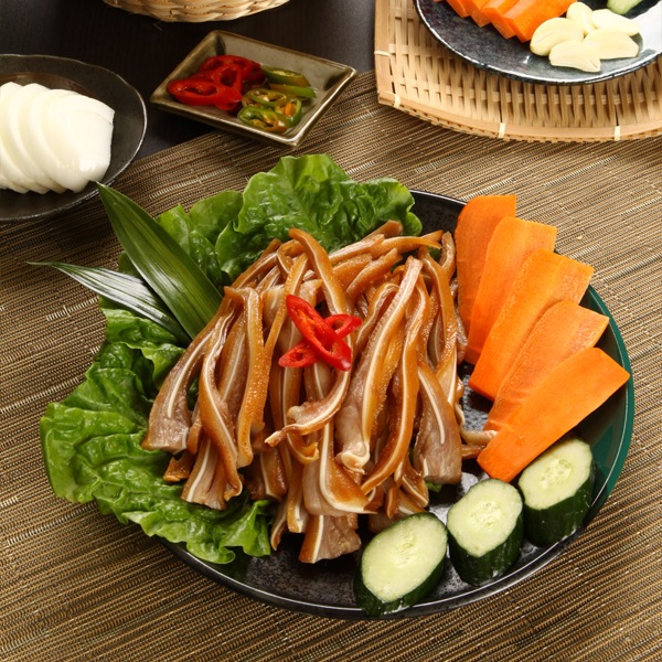 [凍]東大門 豚の耳 スライス 200g (味付) / 韓国食品 韓国食材
