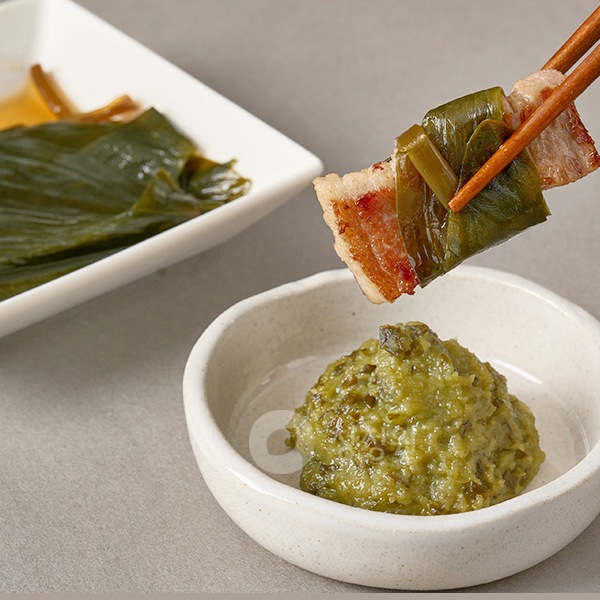 [清浄園] ギョウジャにんにく入りワサビ 100g / 大根漬け 韓国風大根の甘酢漬け　焼肉