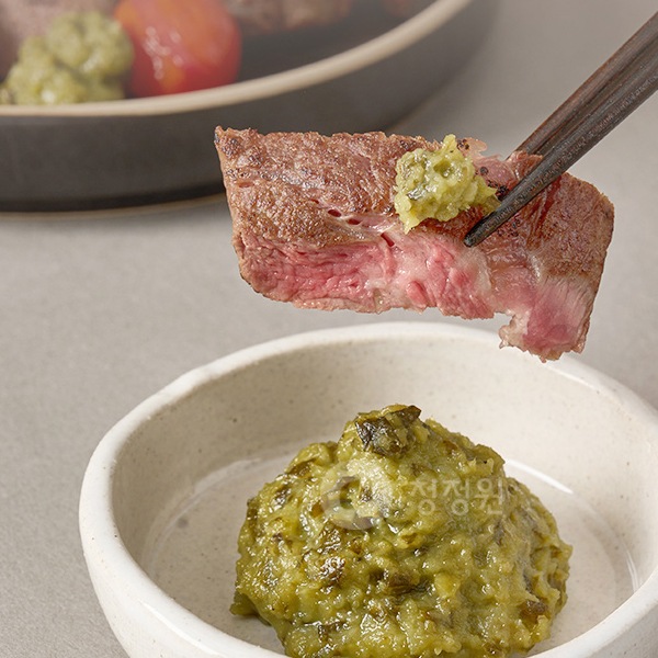 [清浄園] ギョウジャにんにく入りワサビ 100g / 大根漬け 韓国風大根の甘酢漬け　焼肉