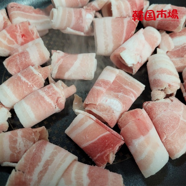 [凍] 豚バラ 薄切り 丸形 2mm 約500g / 薄切り ロール 旨み極上 ジューシー しゃぶしゃぶ 焼肉用