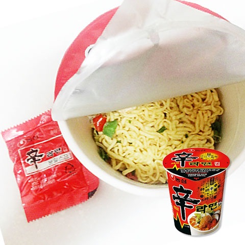 【訳あり】[農心] 辛ラーメン カップ 65g / 【賞味期限：2026/12/14】カップラーメン 韓国らーめん