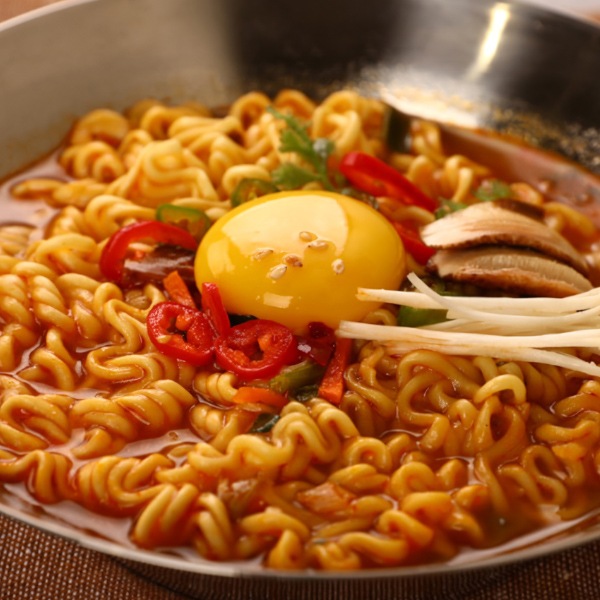 【訳あり】[オットギ] ジンラーメン 辛口 120g / 【賞味期限：2026/12/16】本場韓国の旨辛 スパイシー 韓国ラーメン インスタントラーメン