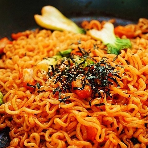 [三養]ブルダック炒め麺 カップ(小)70g/日本語版