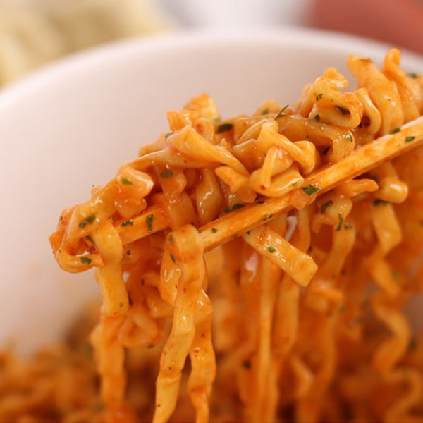 三養]カルボナーラブルダック炒め麺CUP(小)80g/日本語版 | 韓国市場