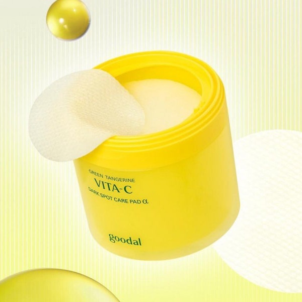 [goodal] グーダル グリーンタンジェリン ビタC ダークスポット ケア パッド アルファ 70枚 160ml / トナーパッド 韓国化粧品 コスメ スキンケア