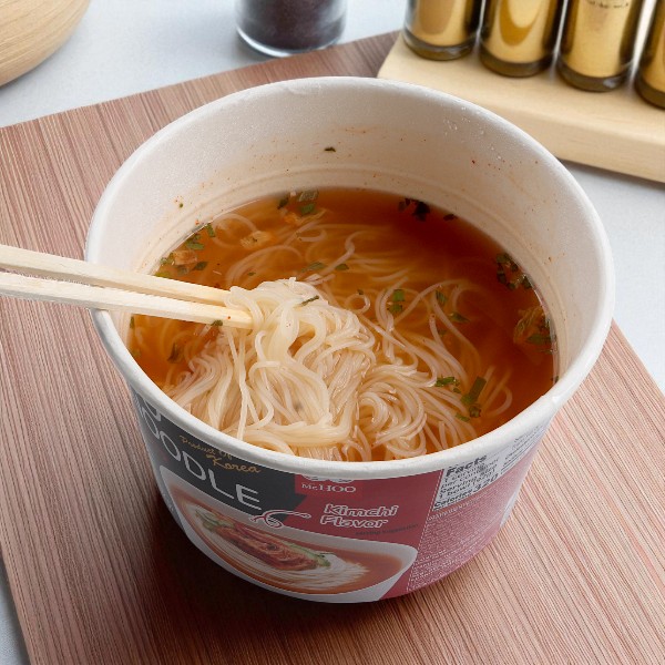 [Mr.Hoo] お米ヌードル キムチ味 92g / 旨辛スープがクセになる