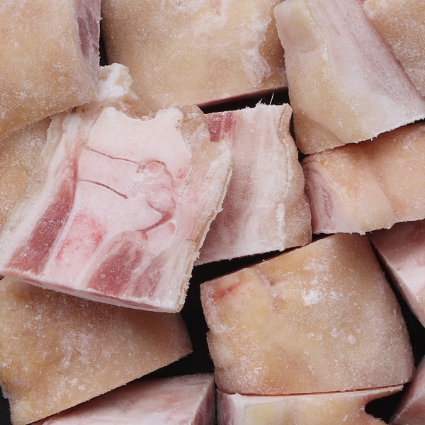 [凍] 冷凍 豚足 カット 1kg　国産 とろぷる食感 コラーゲンたっぷり