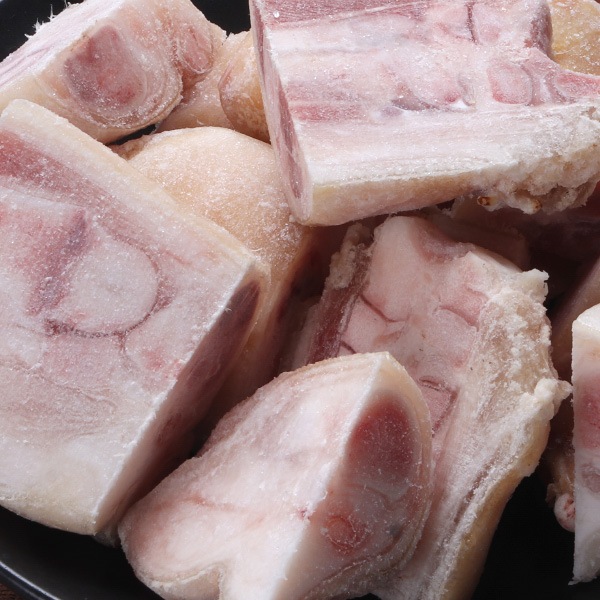 [凍] 冷凍 豚足 カット 1kg　国産 とろぷる食感 コラーゲンたっぷり