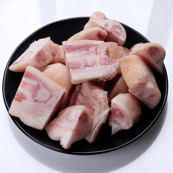 [凍] 冷凍 豚足 カット 1kg　国産 とろぷる食感 コラーゲンたっぷり