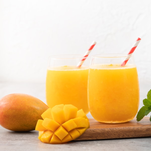 [ウンジン] マンゴージュース 180ml (缶) / 【賞味期限：26/6/2】韓国飲料 韓国飲み物 韓国ドリンク