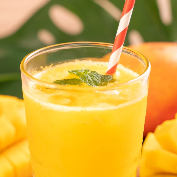 [ウンジン] マンゴージュース 180ml (缶) / 【賞味期限：26/6/2】韓国飲料 韓国飲み物 韓国ドリンク