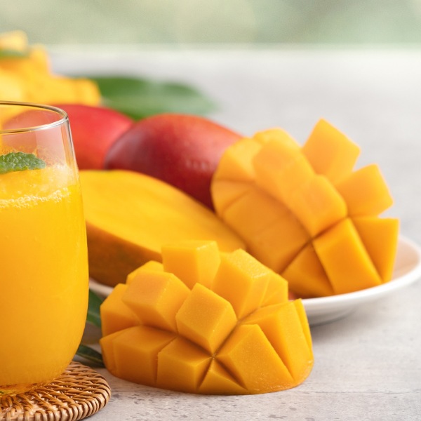 [ウンジン] マンゴージュース 180ml (缶) / 【賞味期限：26/6/2】韓国飲料 韓国飲み物 韓国ドリンク