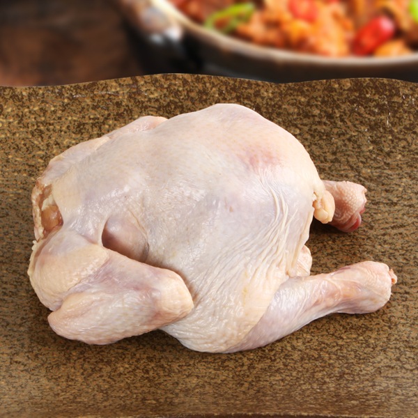 [凍] 冷凍 丸鶏 ブラジル産 約700g　/ 鶏肉