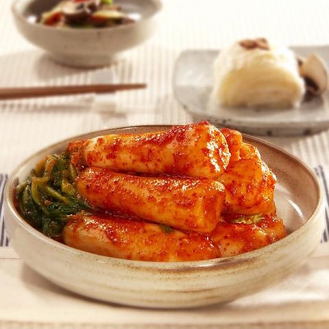 [冷] 宗家 大根 キムチ ( チョンガク ) 500g / 韓国キムチ 韓国おかず 韓国料理 韓国食材 韓国食品