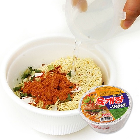 [農心]ユッケジャン カップ 86g/韓国ラーメン カップラーメン麺