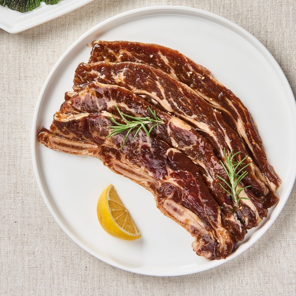 [凍] ヤンニョム 味付け 骨付き LA カルビ スライス 1kg / お歳暮 アメリカ産 韓国焼肉 たれ　