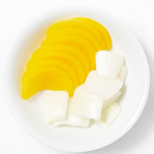 [冷]スライスたくあん2.8kg/半円形 韓国食品 韓国食材 大根漬け たくあん
