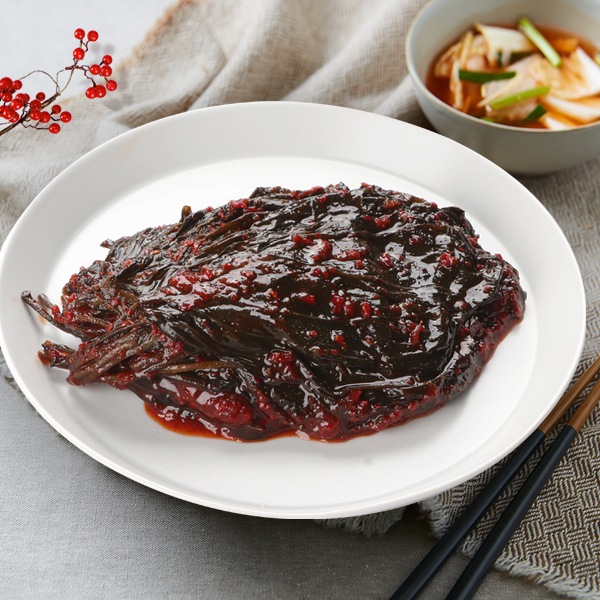 [冷] 韓国市場 業務用 エゴマの辛口和え 10kg / ご飯がすすむ絶品おかず　ピリ辛×香り豊か！
