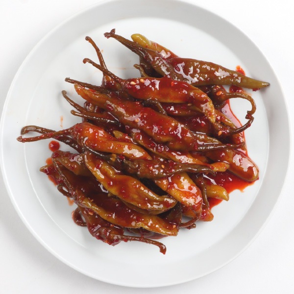 [冷]韓国市場 青唐辛子の漬物(辛口) 300g/韓国食品 韓国おかず 手作り　