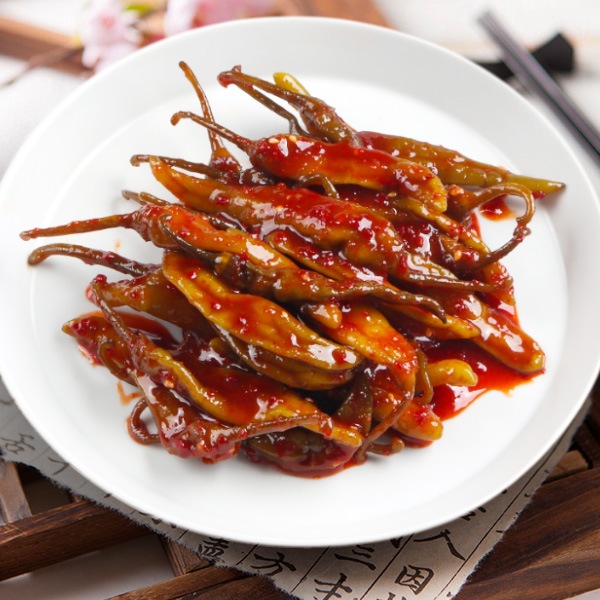 [冷]韓国市場 青唐辛子の漬物(辛口) 300g/韓国食品 韓国おかず 手作り　