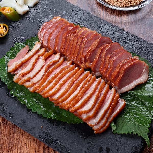 [凍]合鴨スモーク スライス 500g / 合鴨肉 鴨 スモーク 燻製された鴨肉 お酒のつまみ サラダ オードブル