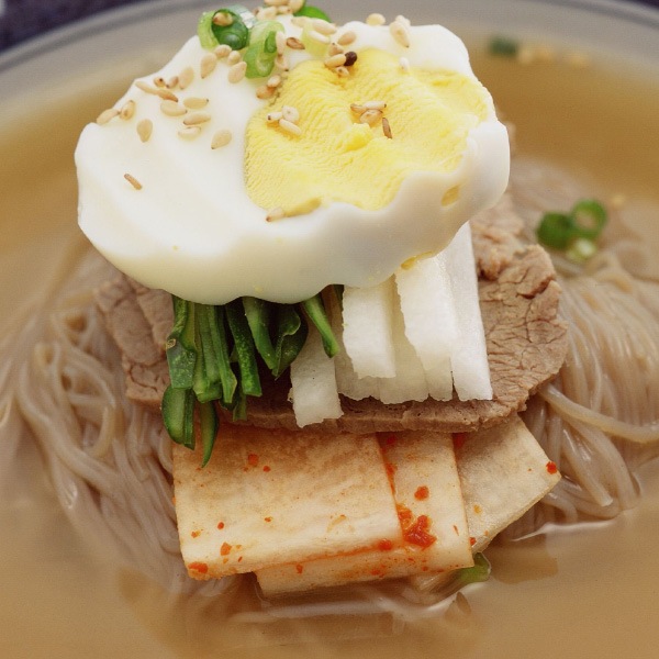 [ハウチョン]宮廷冷麺の麺160g / 麺のみ 韓国冷麺　韓国食品　韓国麺