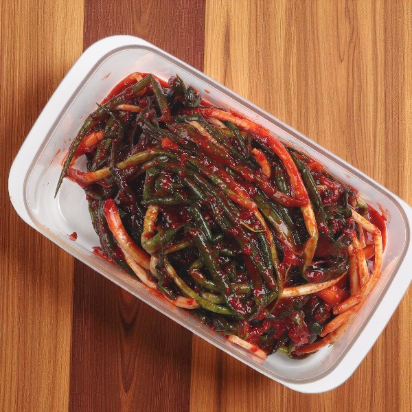 [冷] 韓国市場 ネギ キムチ 500g / シャキ旨 ネギ好き必見