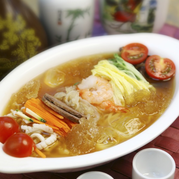 [ハウチョン]宮廷冷麺のスープ 280ml / スープのみ 韓国冷麺　韓国食品　韓国スープ