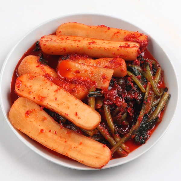 [冷] 韓国市場 チョンガッキムチ 500g / チョンガキムチ