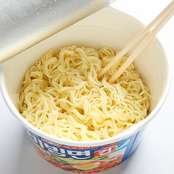 [paldo]ビビン麺 カップ115g/韓国ラーメン　韓国食品　ビビムラーメン