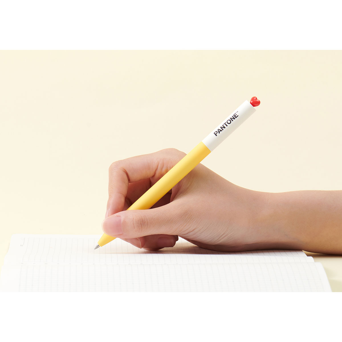KACO×PANTONE ゲルインク(黒) ボールペン  0.5mm 2000～2025年(受賞色) 全28色 (リフィル販売有)